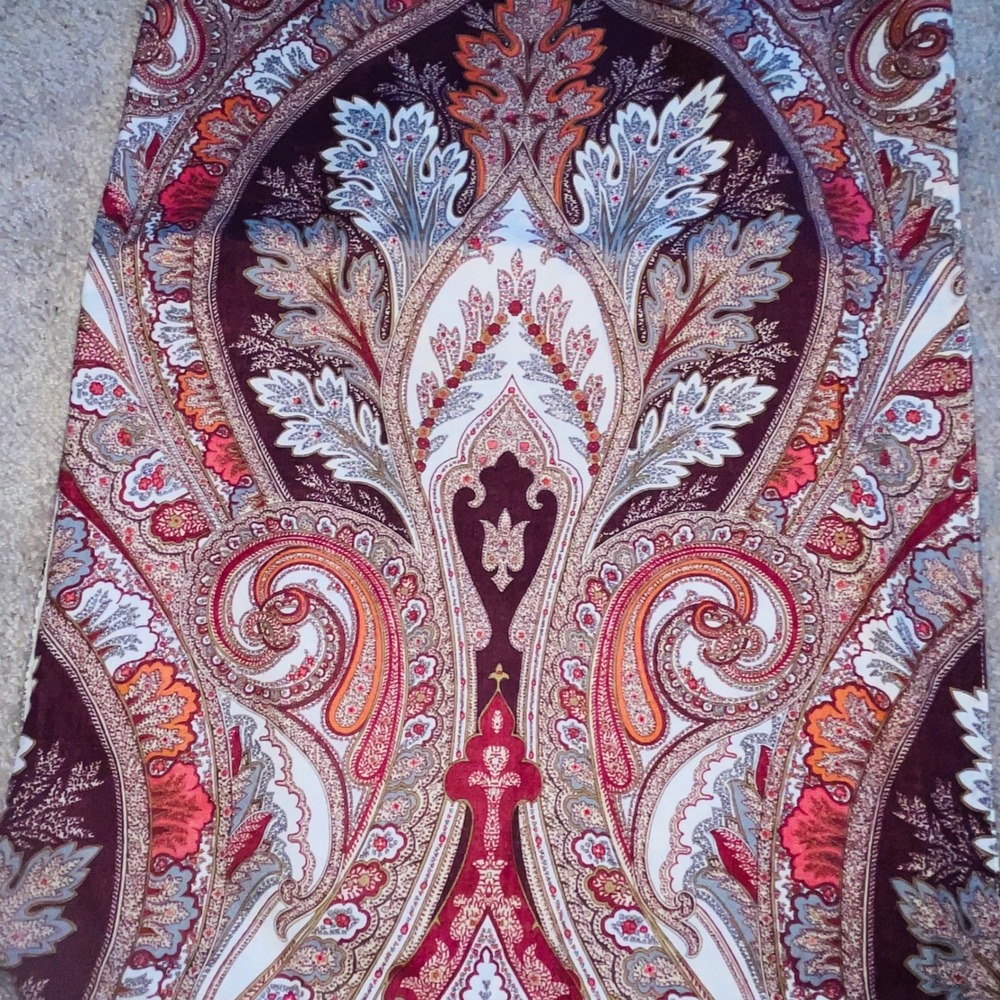 Pottery Barn Paisley Medallion Table Runner Burgundy Terracotta 18x100 Lined